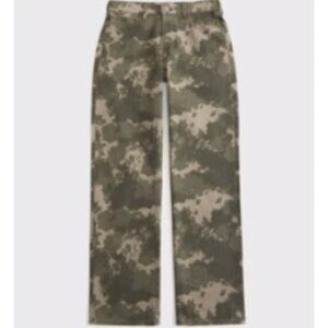 Abercrombie & Fitch Camo Curve Love Low Rise Baggy Curve Love Jean 28 Short